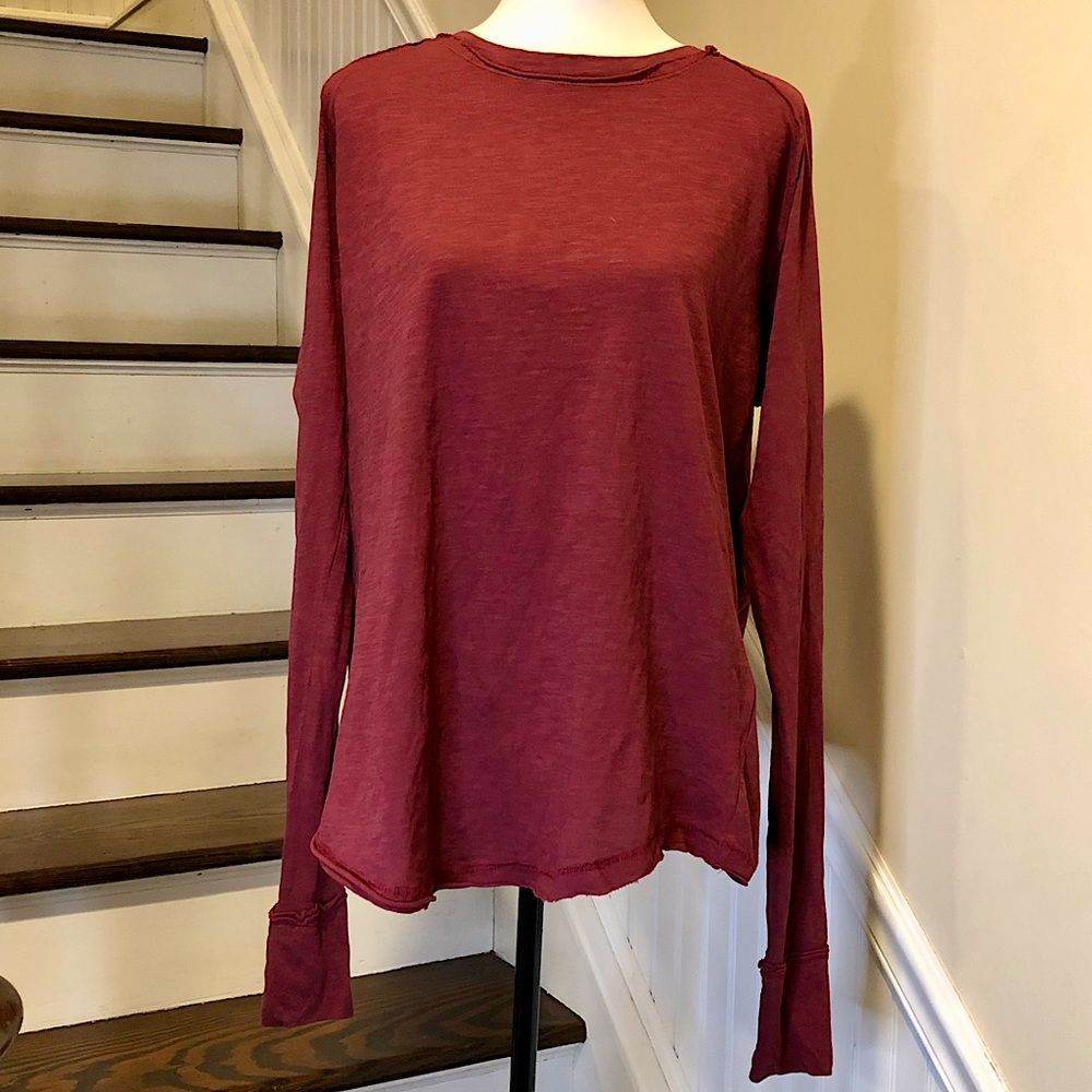 FREE PEOPLE Queen Pomegranate Maroon Round Hem Long Sleeve Thumb Holes Tunic NWT - Picture 2 of 13